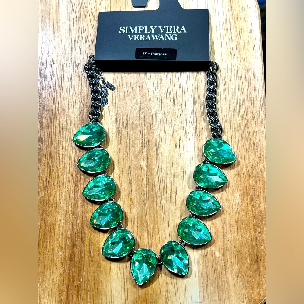 New designer simply Vera wang statement necklace